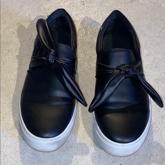 Zara Shoes - Zara slip on sneaker